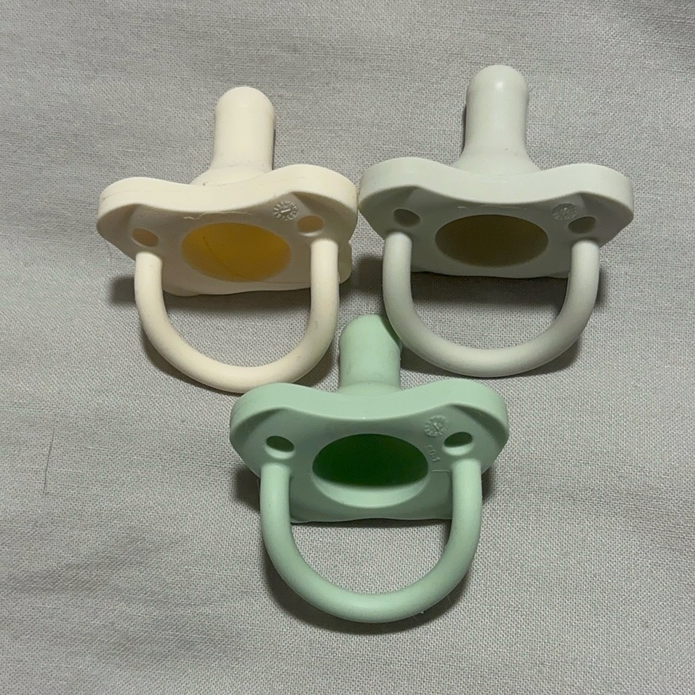 BNWOT - Dr. Brown’s HappyPaci Bundle